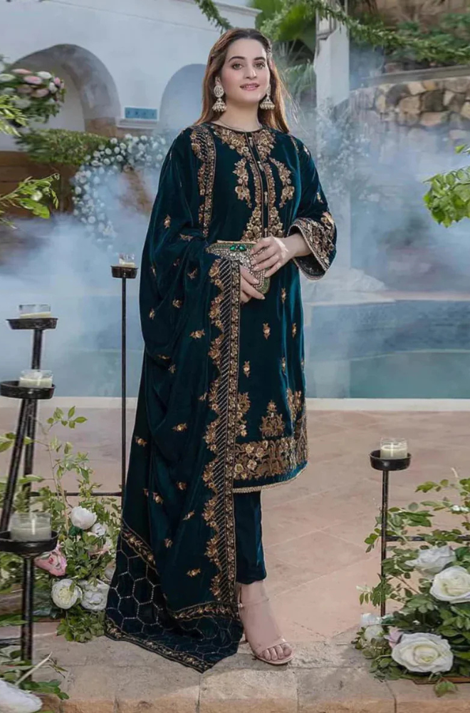 AZURE VELVET 3PC EMBROIDERED WITH VELVET EMBROIDERED DUPATTA-950