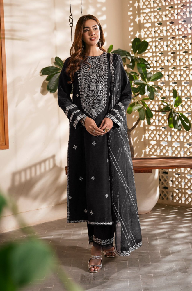 Dhanak-3PC Embroidered MZ562