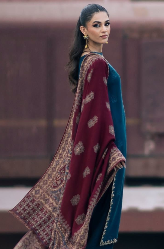 IZEL ( DHANAK )