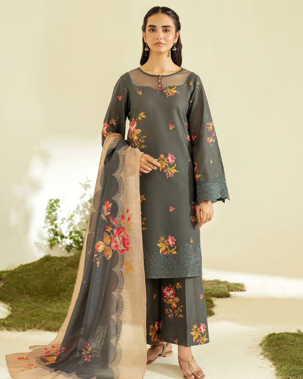 IZNIK ( LINEN )